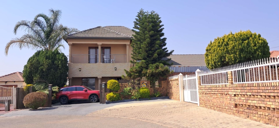 4 Bedroom Property for Sale in Morula View Gauteng