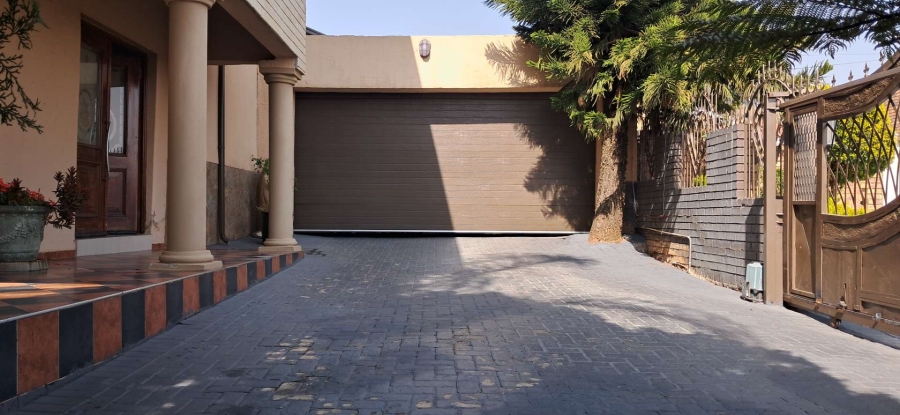 4 Bedroom Property for Sale in Morula View Gauteng