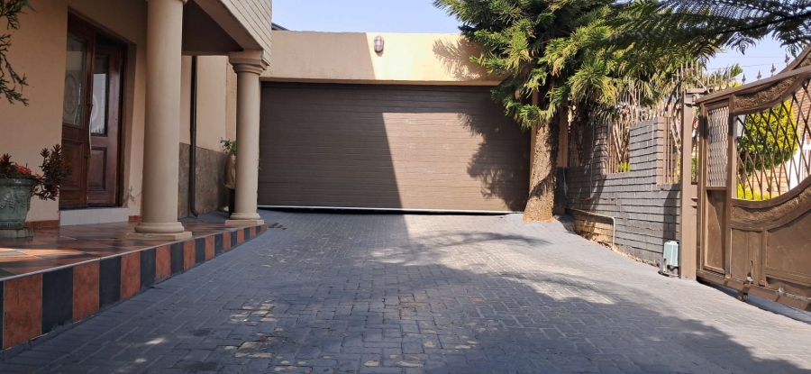 4 Bedroom Property for Sale in Morula View Gauteng