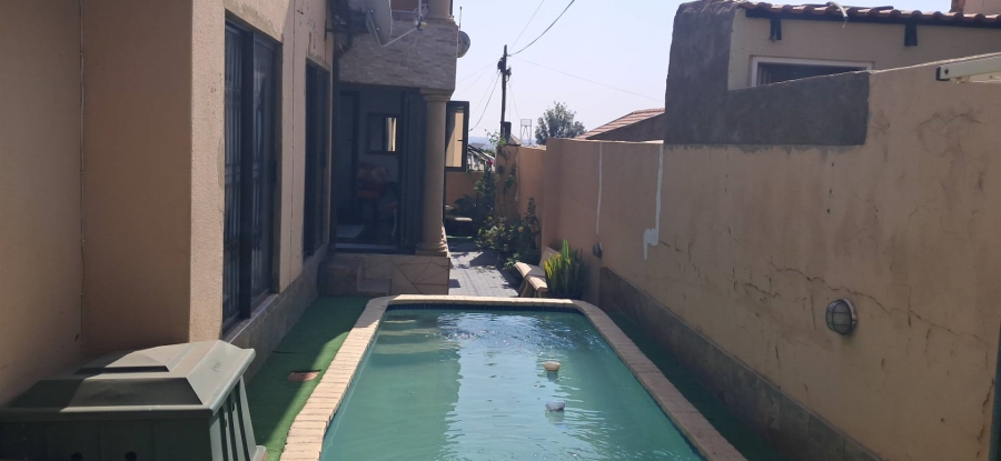 4 Bedroom Property for Sale in Morula View Gauteng