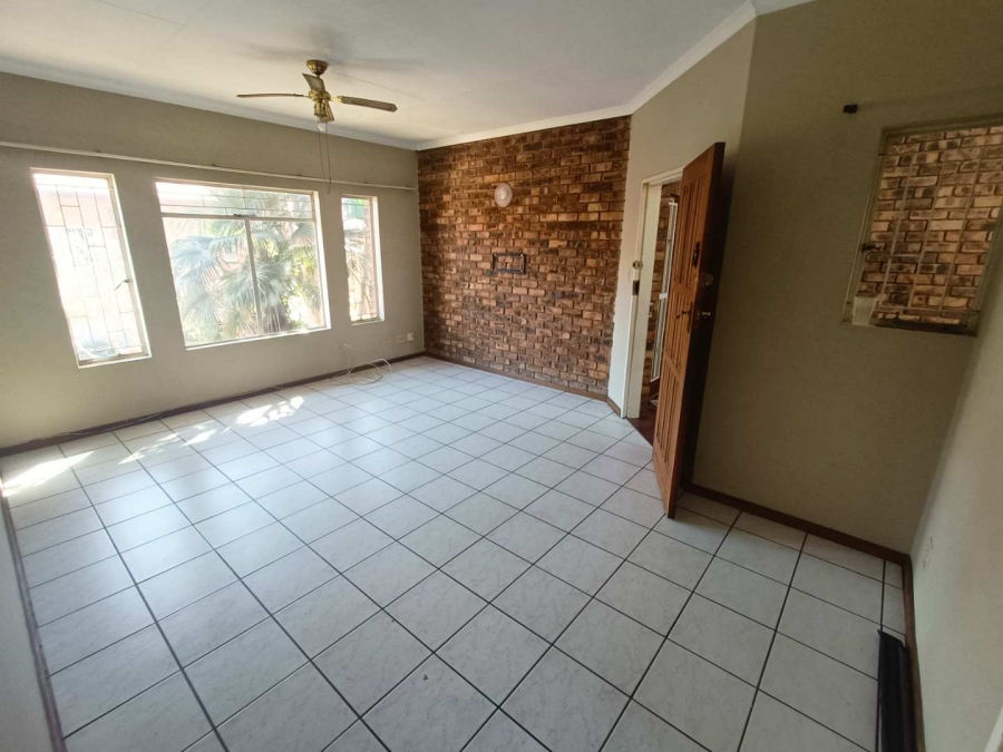 2 Bedroom Property for Sale in Zwartkop Gauteng