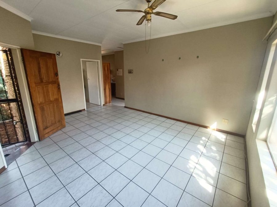 2 Bedroom Property for Sale in Zwartkop Gauteng