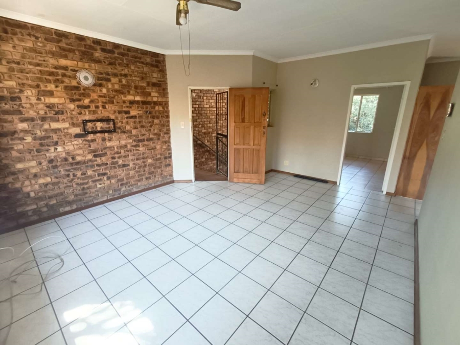 2 Bedroom Property for Sale in Zwartkop Gauteng