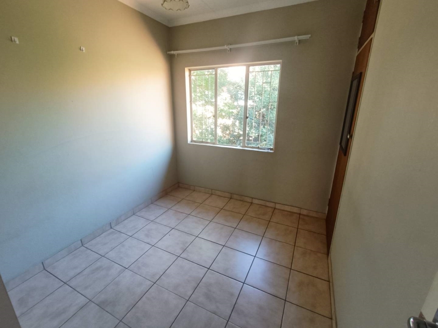 2 Bedroom Property for Sale in Zwartkop Gauteng