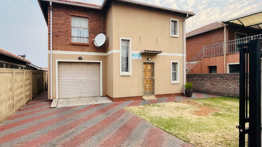 4 Bedroom Property for Sale in Alrode Gauteng