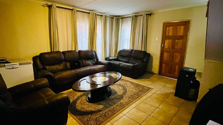 4 Bedroom Property for Sale in Alrode Gauteng