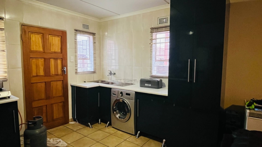 4 Bedroom Property for Sale in Alrode Gauteng