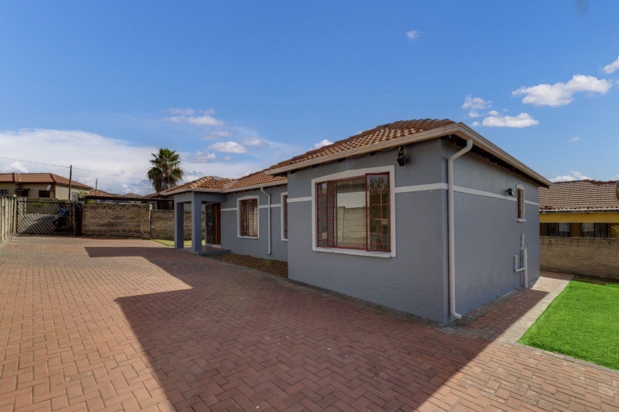 3 Bedroom Property for Sale in Cosmo City Gauteng