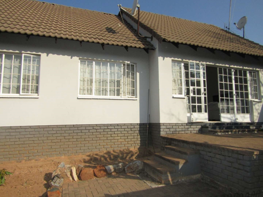 3 Bedroom Property for Sale in Corlett Gardens Gauteng