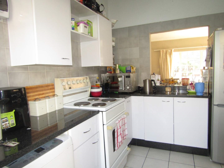 3 Bedroom Property for Sale in Corlett Gardens Gauteng