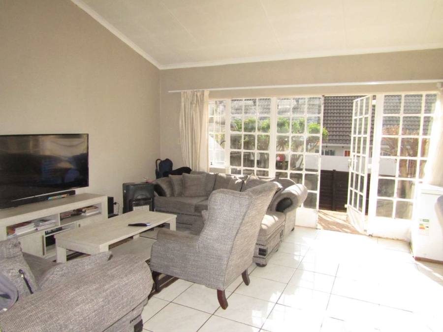 3 Bedroom Property for Sale in Corlett Gardens Gauteng