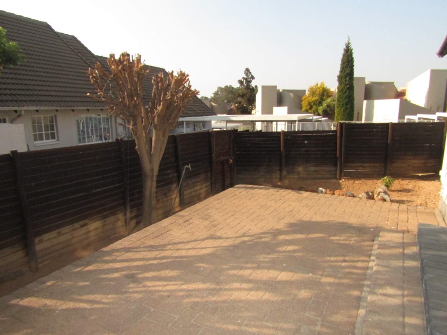 3 Bedroom Property for Sale in Corlett Gardens Gauteng