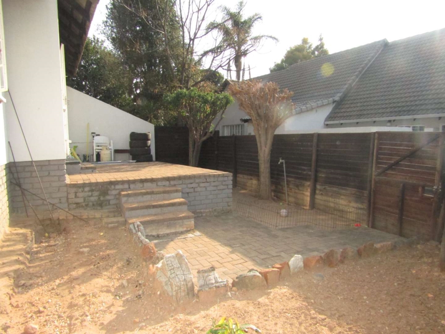 3 Bedroom Property for Sale in Corlett Gardens Gauteng