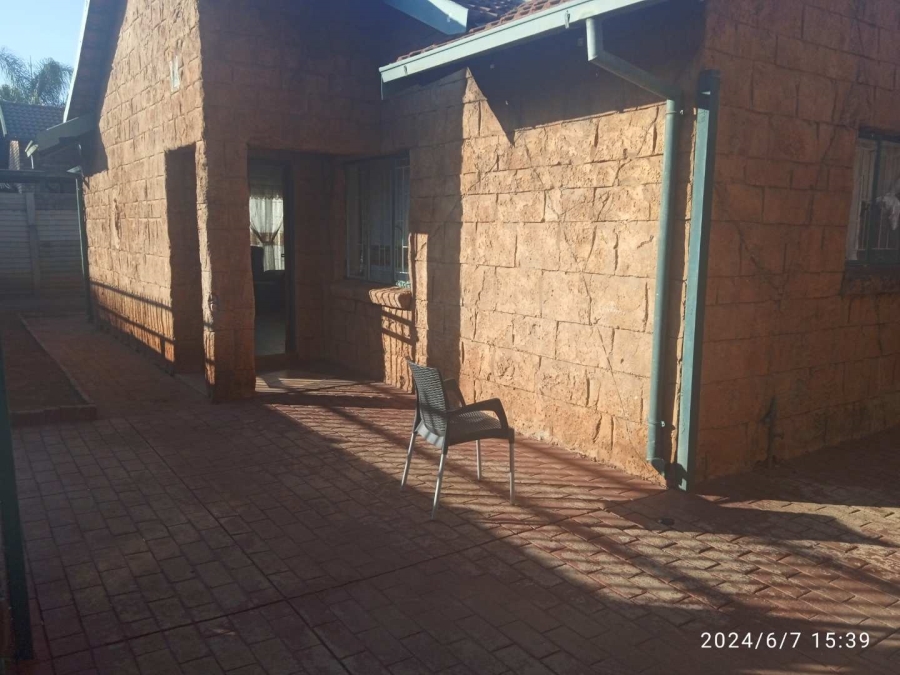 3 Bedroom Property for Sale in Theresa Park Gauteng