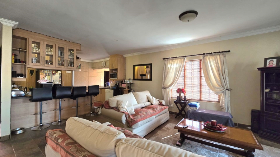 3 Bedroom Property for Sale in Annlin Gauteng