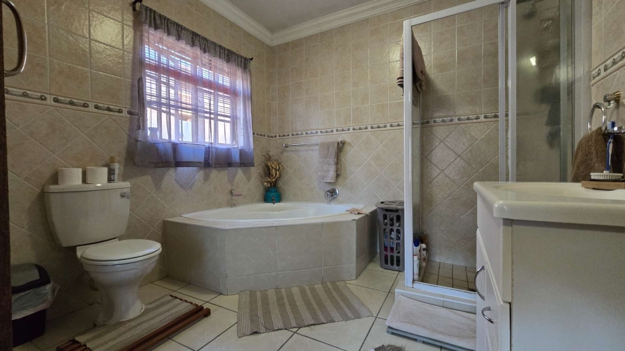 3 Bedroom Property for Sale in Annlin Gauteng