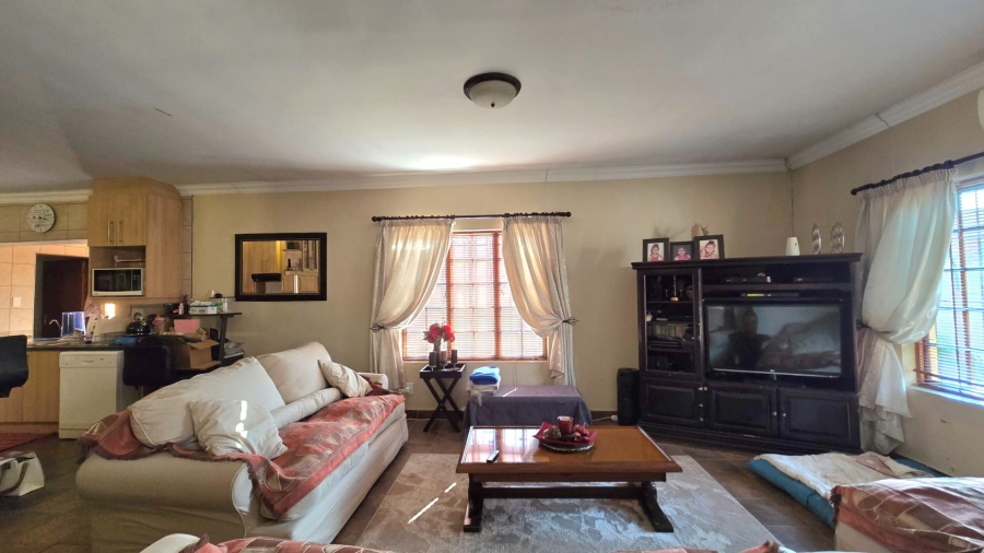 3 Bedroom Property for Sale in Annlin Gauteng