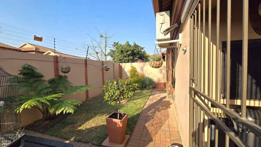 3 Bedroom Property for Sale in Annlin Gauteng