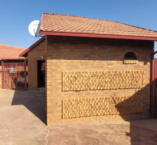 2 Bedroom Property for Sale in Soshanguve WW Gauteng