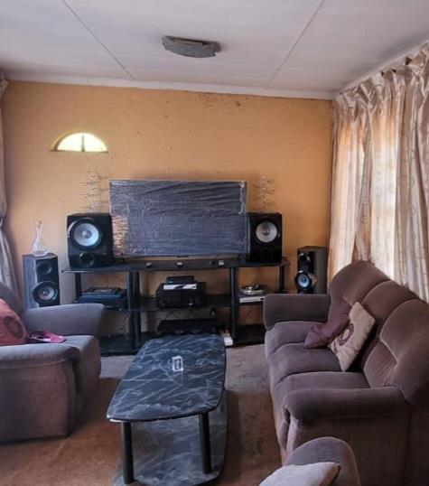 2 Bedroom Property for Sale in Soshanguve WW Gauteng