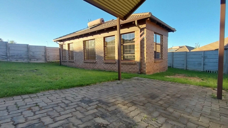 3 Bedroom Property for Sale in Thatch Hill Estate Gauteng