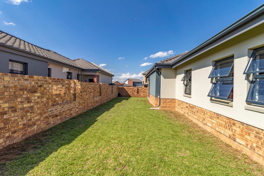 3 Bedroom Property for Sale in Lion Pride Gauteng