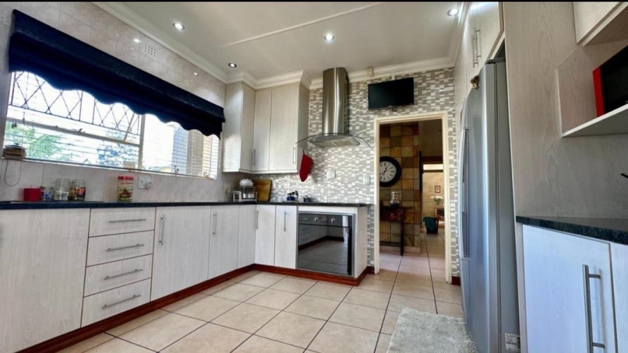 3 Bedroom Property for Sale in Tulisa Park Gauteng