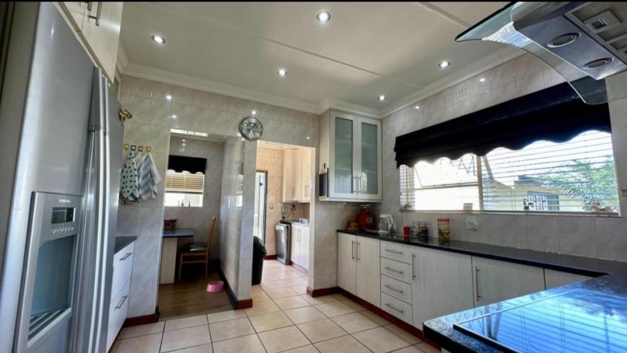 3 Bedroom Property for Sale in Tulisa Park Gauteng