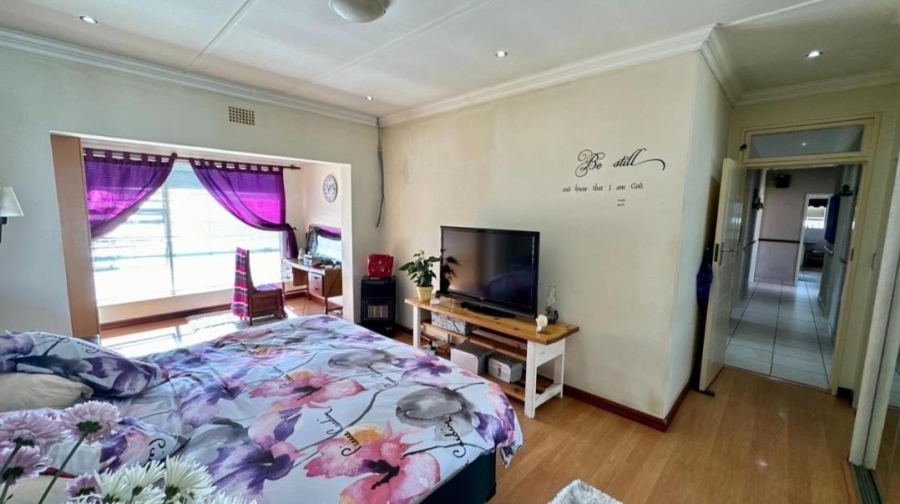 3 Bedroom Property for Sale in Tulisa Park Gauteng