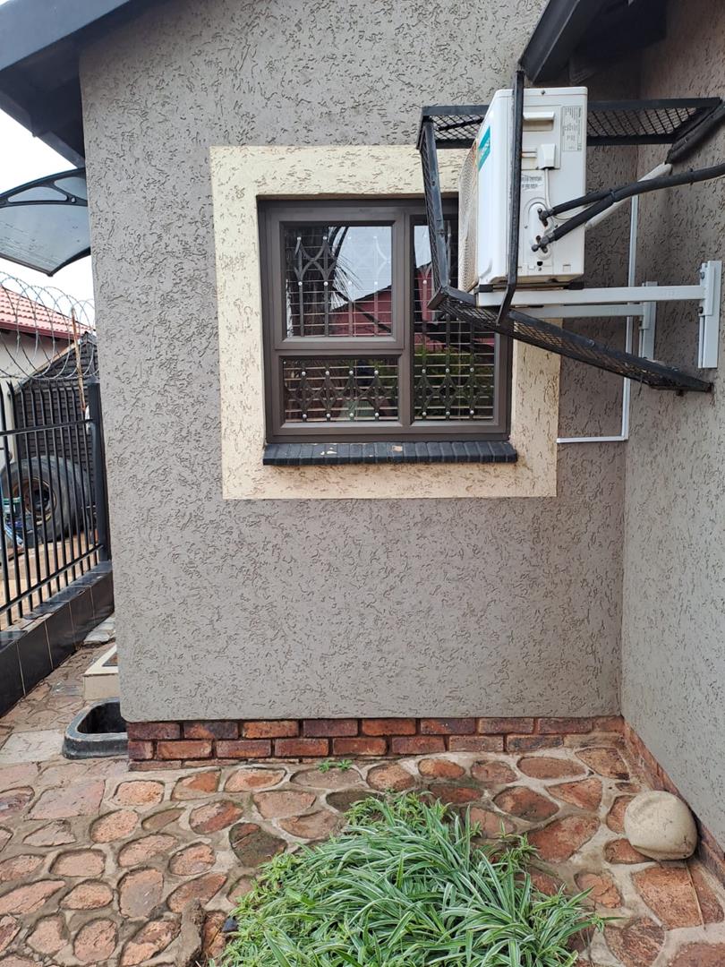 3 Bedroom Property for Sale in Soshanguve Gauteng