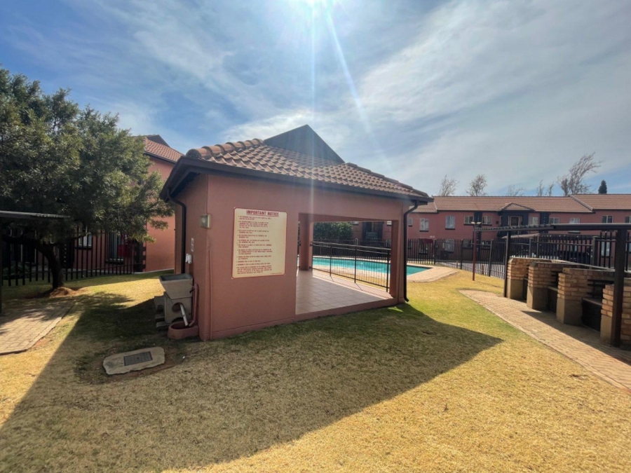 2 Bedroom Property for Sale in Terenure Gauteng