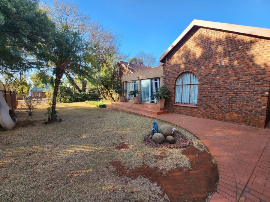 To Let 3 Bedroom Property for Rent in Eldoraigne Gauteng