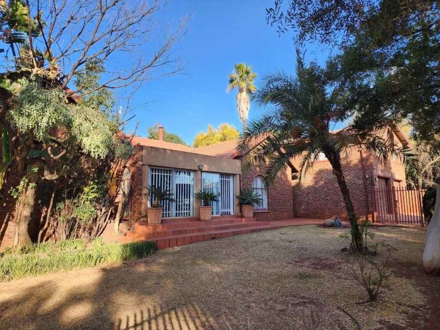 To Let 3 Bedroom Property for Rent in Eldoraigne Gauteng