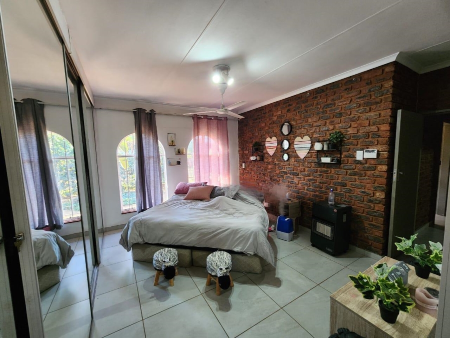 To Let 3 Bedroom Property for Rent in Eldoraigne Gauteng