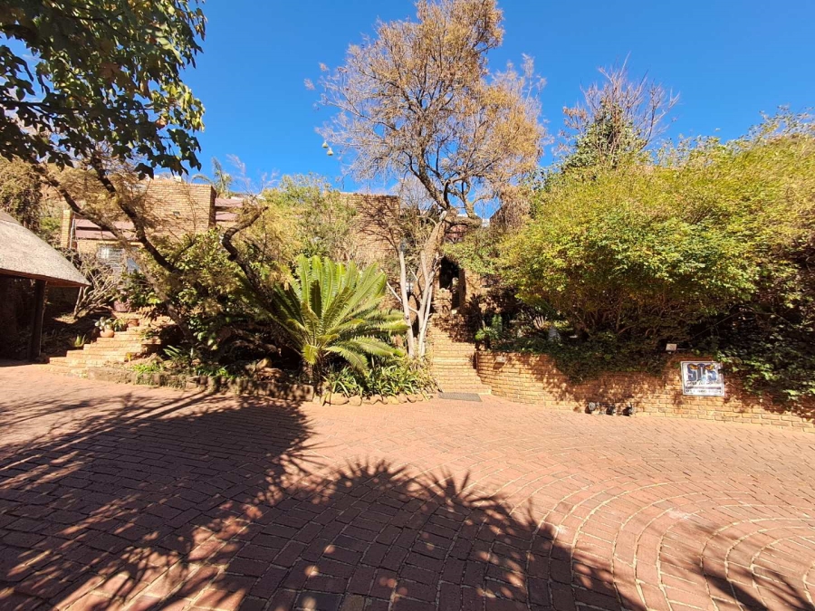 4 Bedroom Property for Sale in Glenvista Gauteng