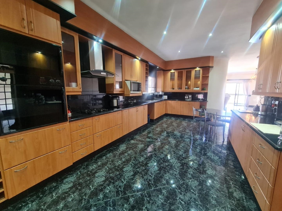 4 Bedroom Property for Sale in Linmeyer Gauteng