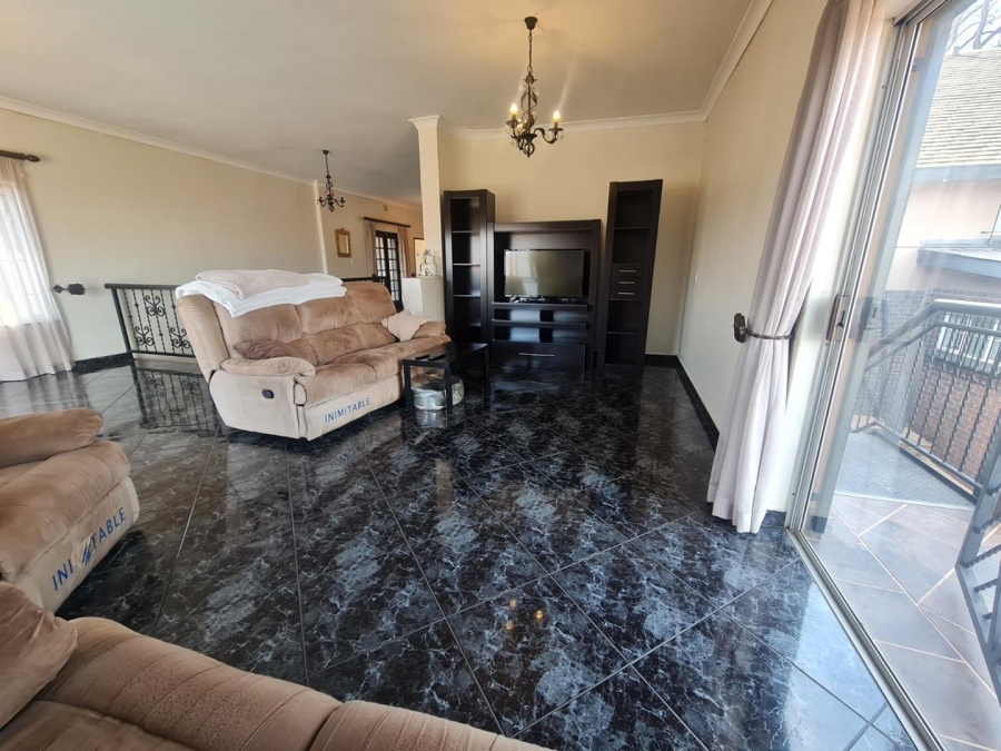 4 Bedroom Property for Sale in Linmeyer Gauteng