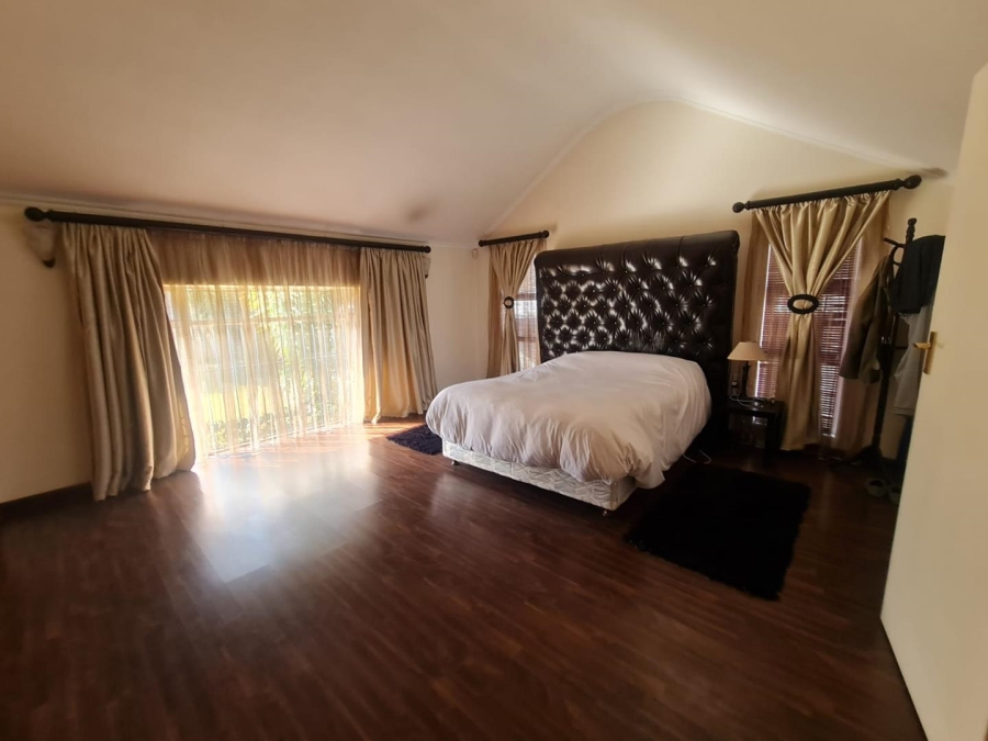 4 Bedroom Property for Sale in Linmeyer Gauteng