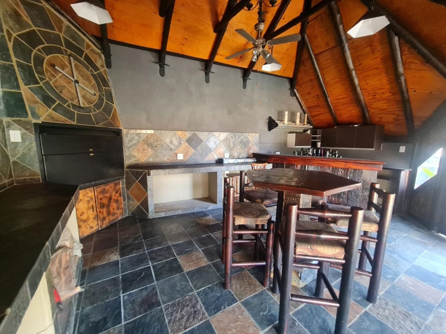 4 Bedroom Property for Sale in Linmeyer Gauteng