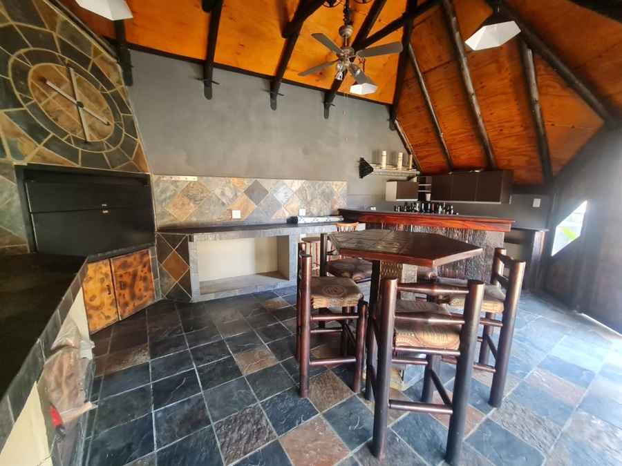 4 Bedroom Property for Sale in Linmeyer Gauteng