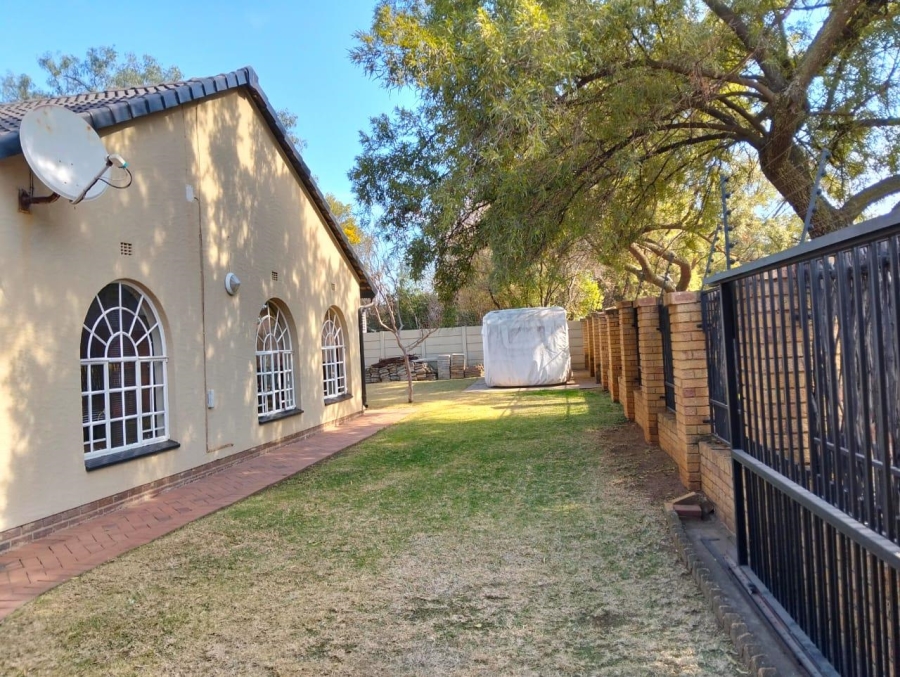 4 Bedroom Property for Sale in Brackenhurst Gauteng