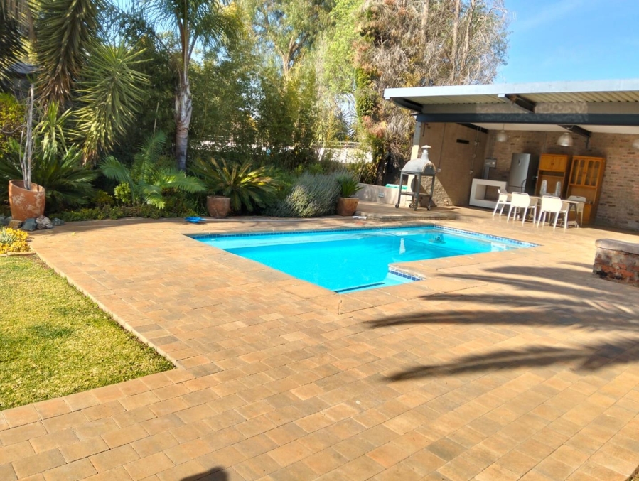 4 Bedroom Property for Sale in Brackenhurst Gauteng