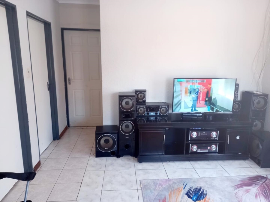 2 Bedroom Property for Sale in Soshanguve UU Gauteng