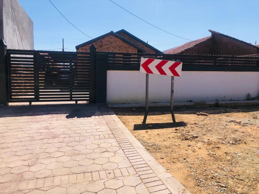 2 Bedroom Property for Sale in Soshanguve UU Gauteng