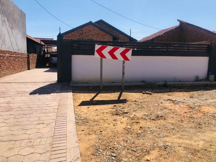 2 Bedroom Property for Sale in Soshanguve UU Gauteng