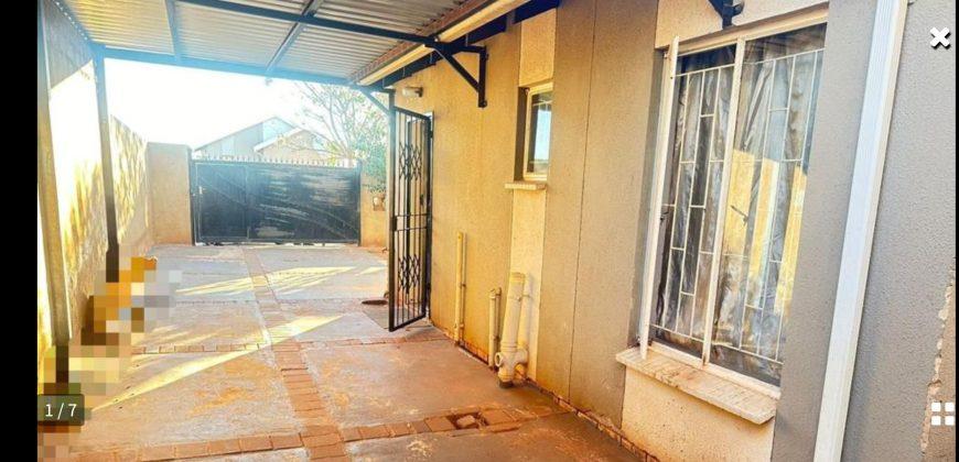 2 Bedroom Property for Sale in Mamelodi East Gauteng