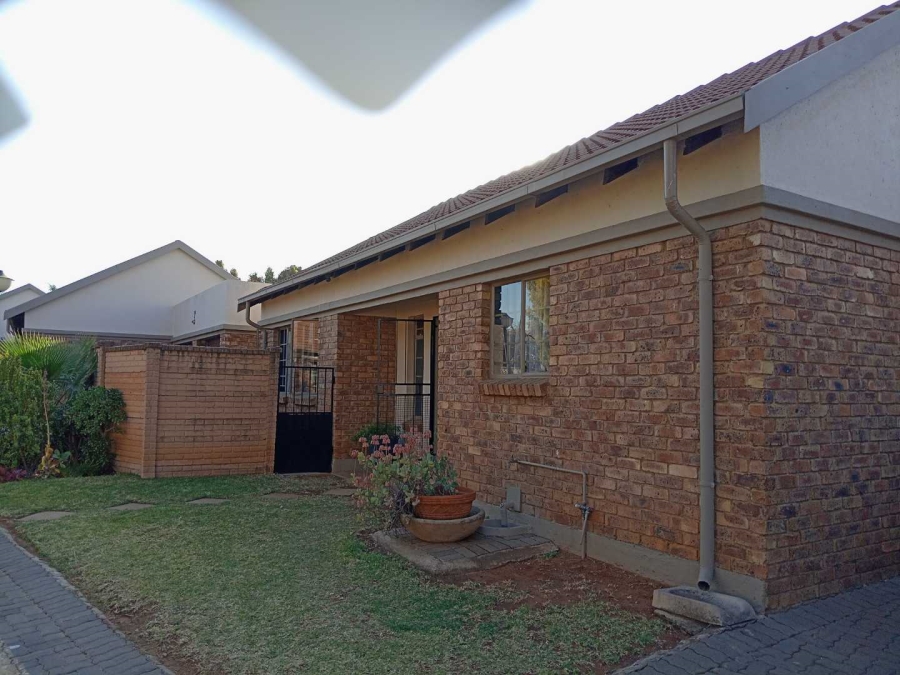 2 Bedroom Property for Sale in Equestria Gauteng