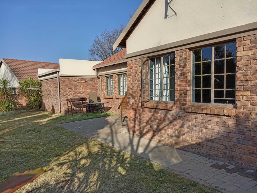 2 Bedroom Property for Sale in Equestria Gauteng