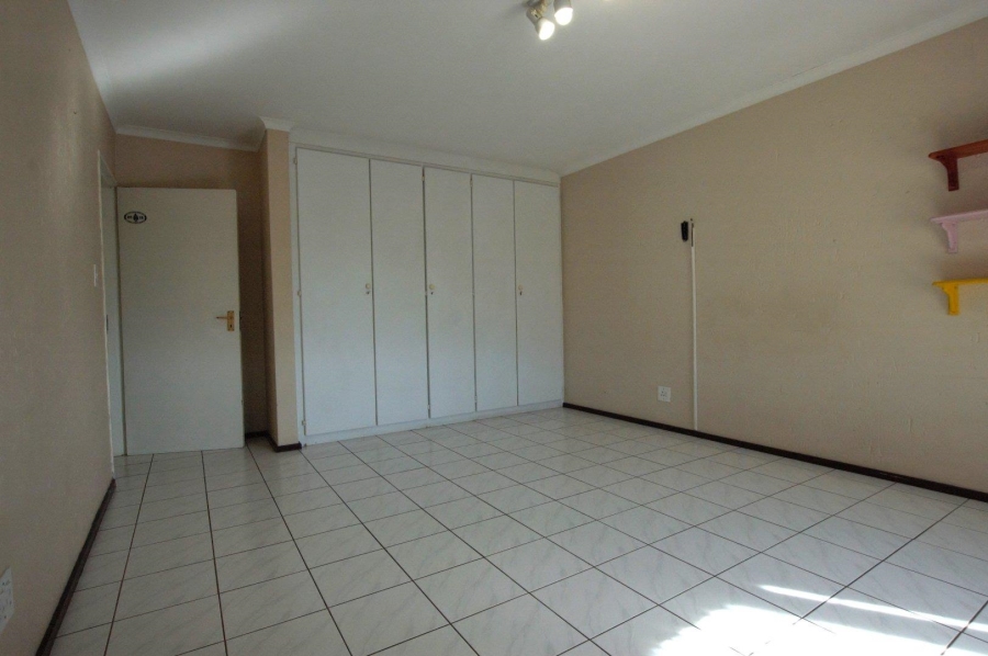 4 Bedroom Property for Sale in Monument Park Gauteng