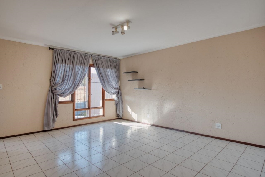 4 Bedroom Property for Sale in Monument Park Gauteng